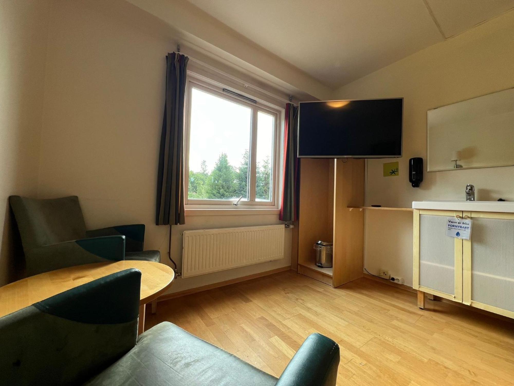 Hovdetun Hostel *